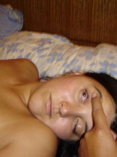 Фото спящей зрелой женщины с волосатой писькой